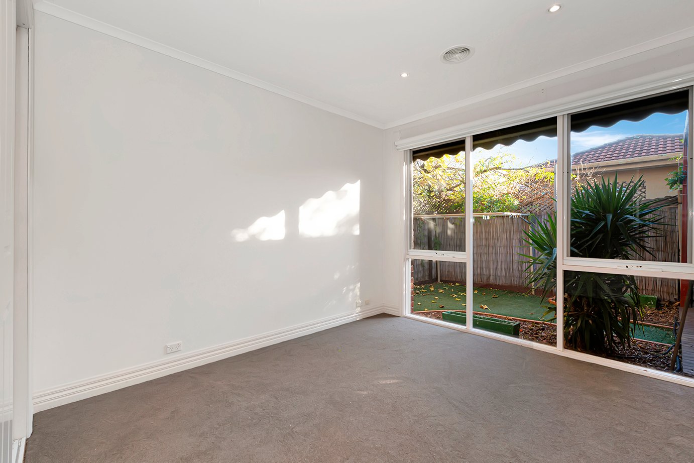 Real Estate and Property in 2/91 Booran Road, Caulfield, VIC