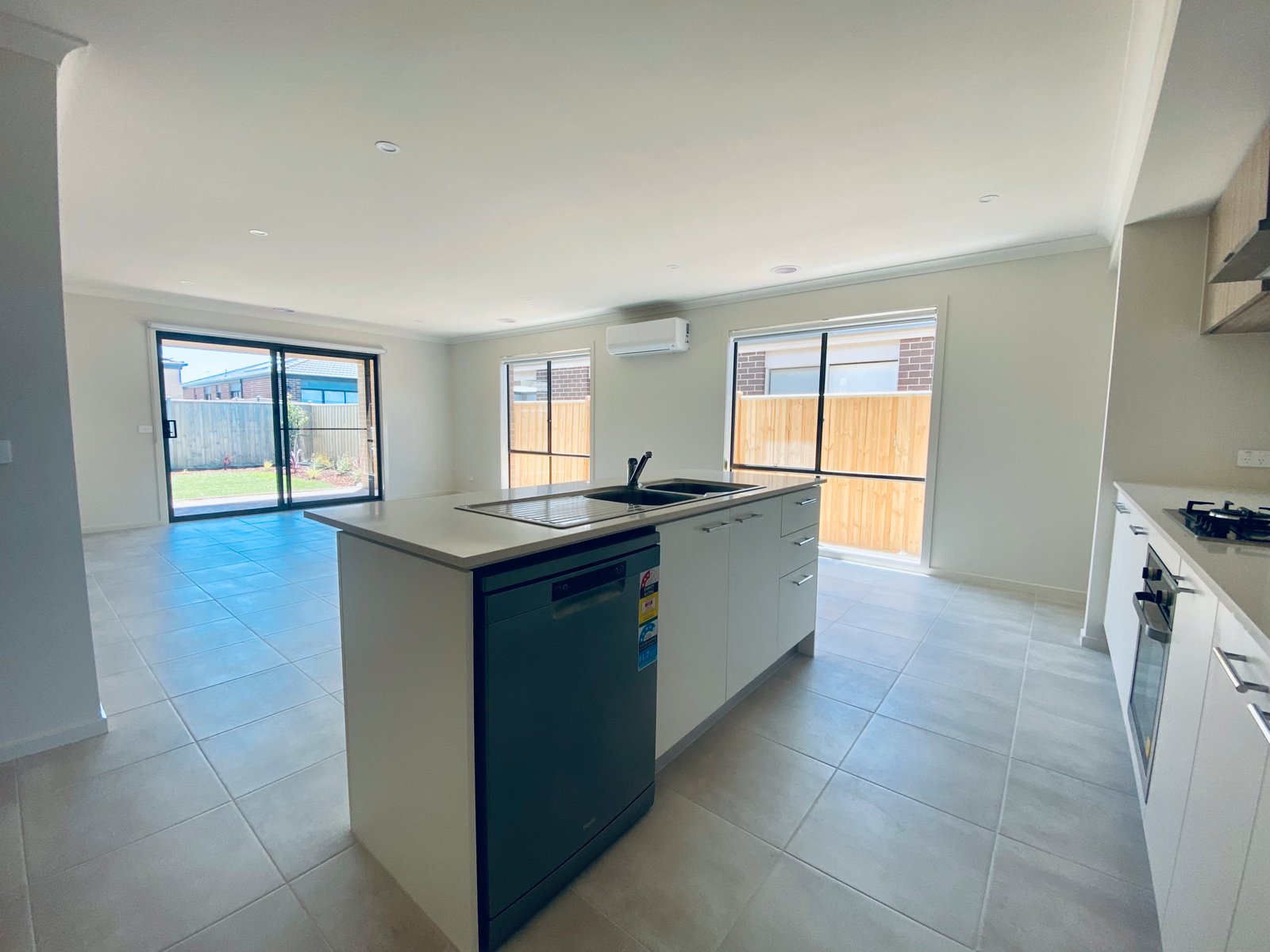 Gallery: 291 Boundary Road