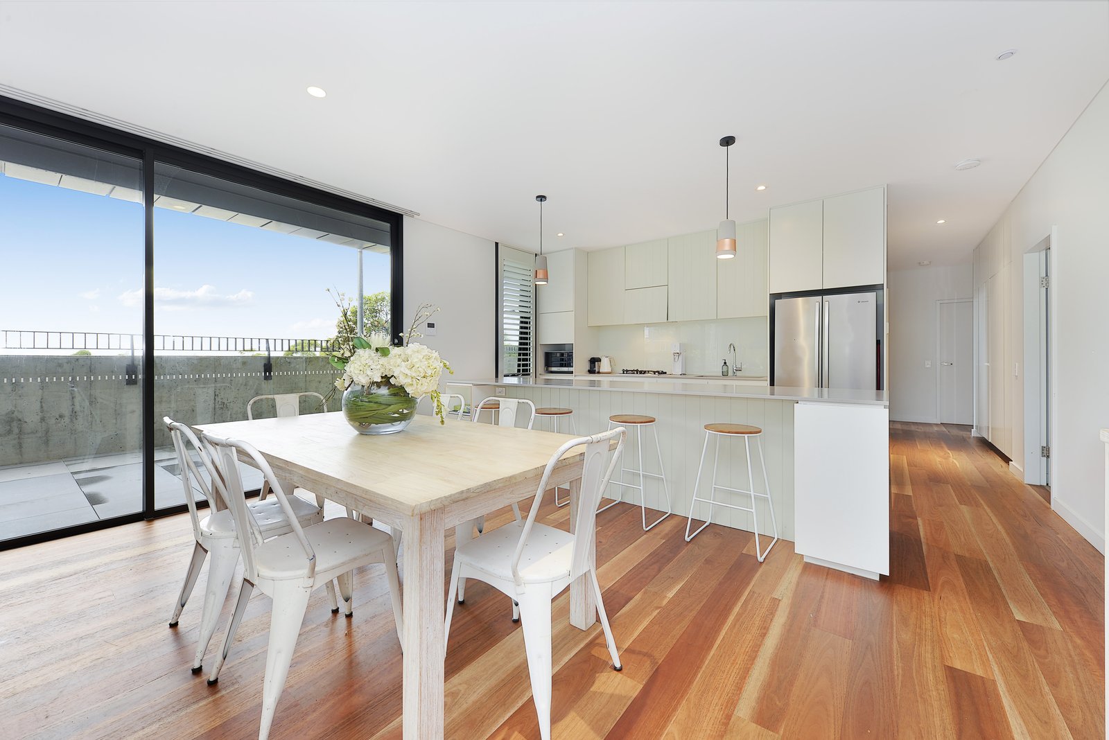 29/1 Cawood Avenue LITTLE BAY 2