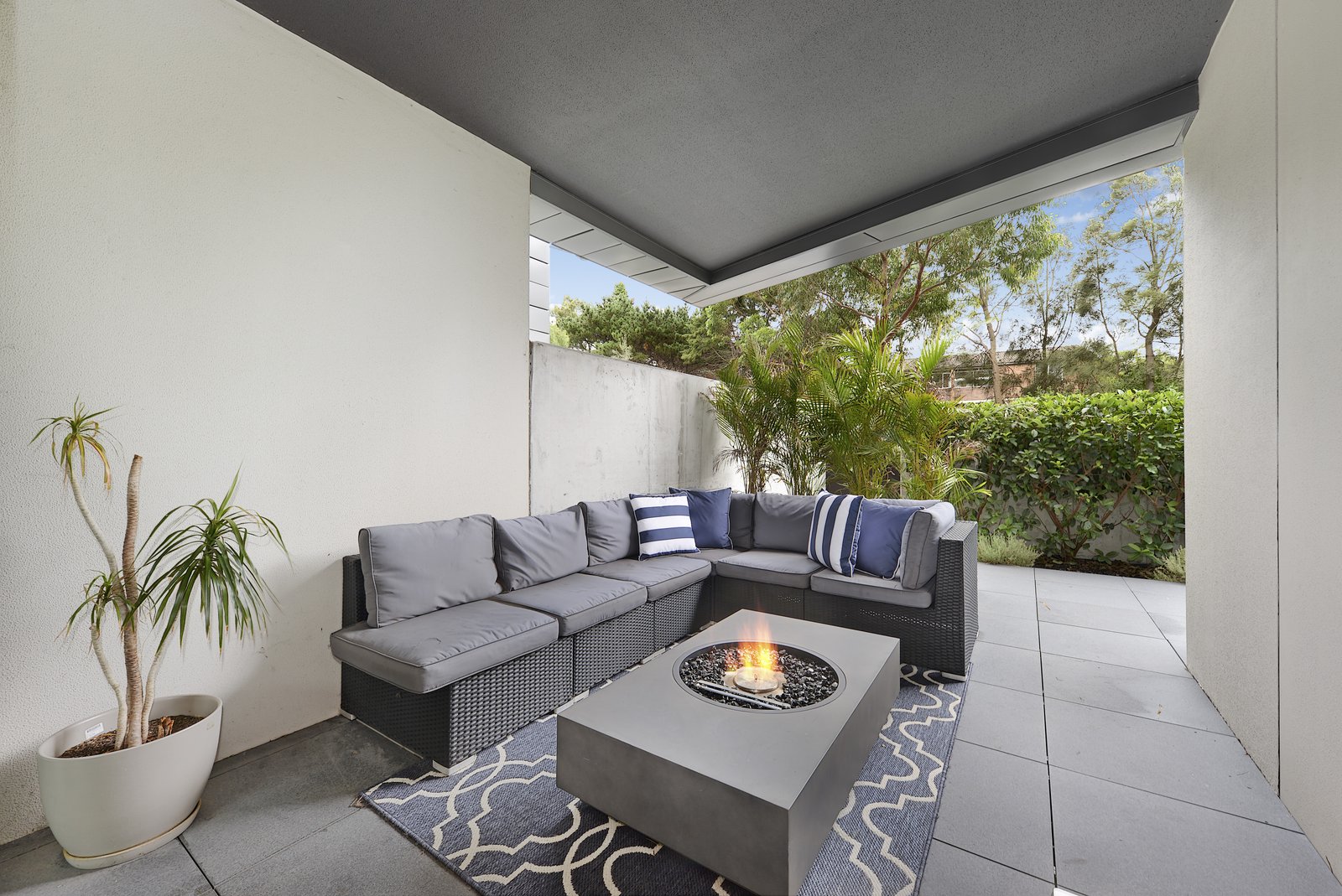 29/1 Cawood Avenue LITTLE BAY 5