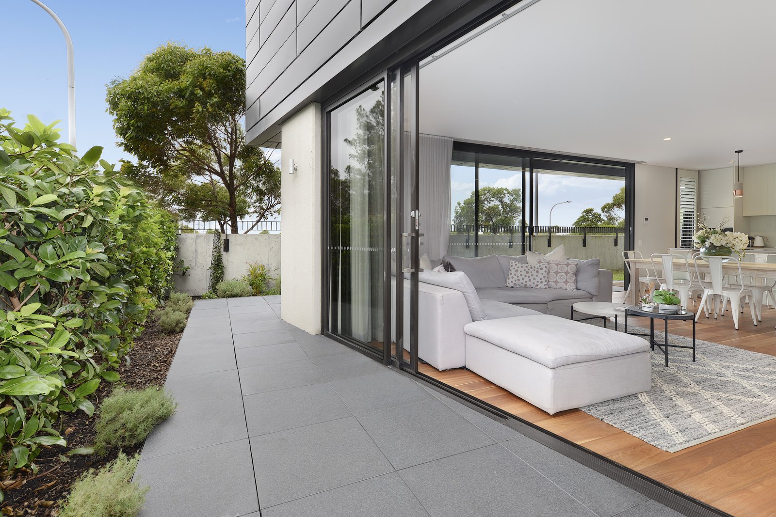 29/1 Cawood Avenue LITTLE BAY 6