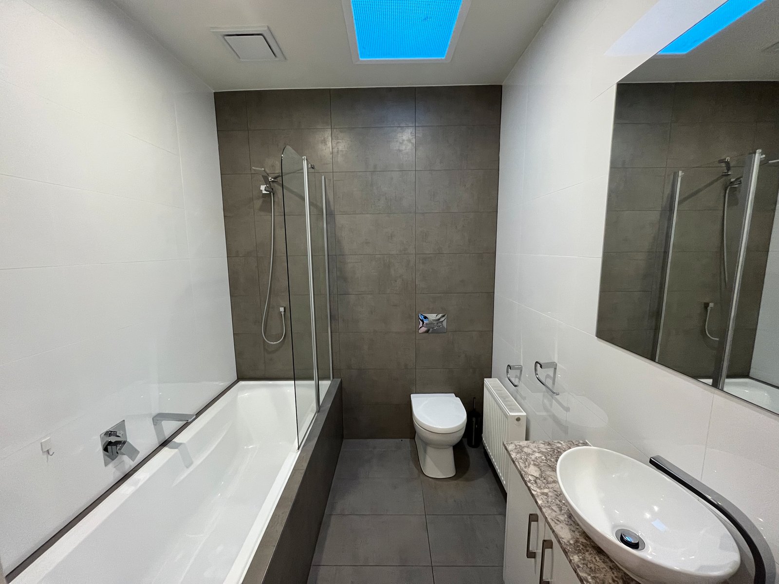 Gallery: 2/910 Centre Road