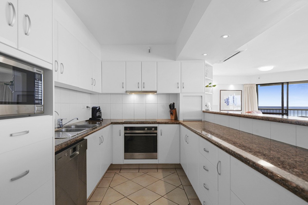 29/146 The Esplanade Burleigh Heads 16