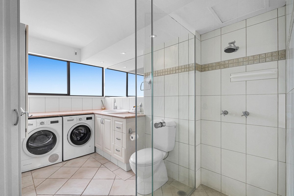 29/146 The Esplanade Burleigh Heads 21