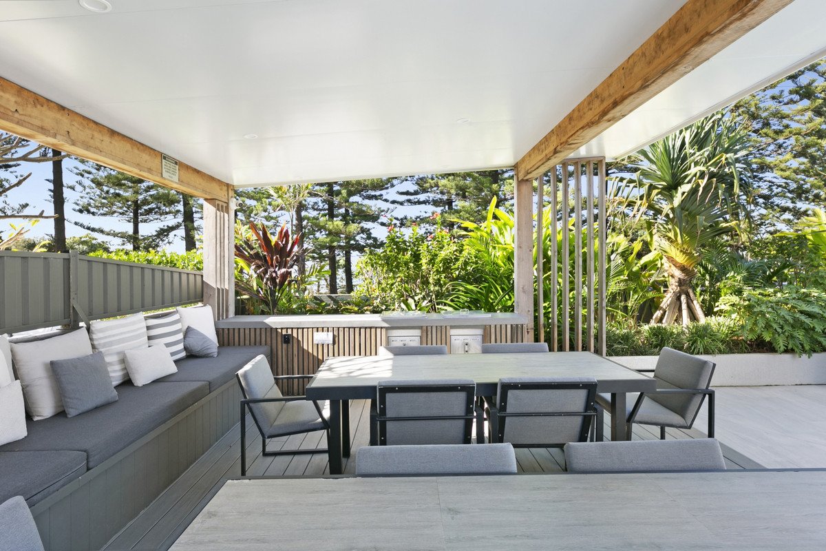 29/146 The Esplanade Burleigh Heads 24