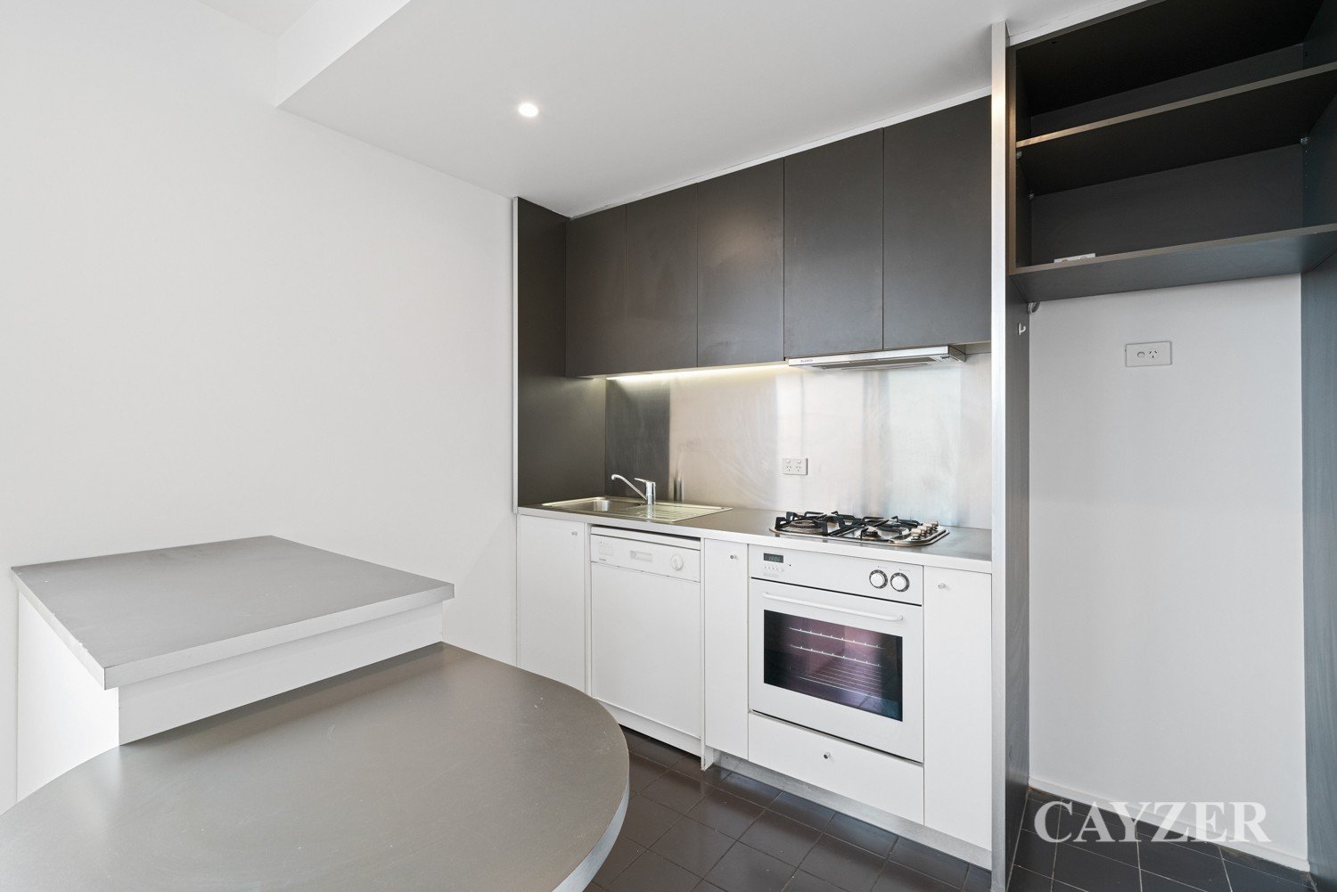 Gallery: 29/181 Bay Street