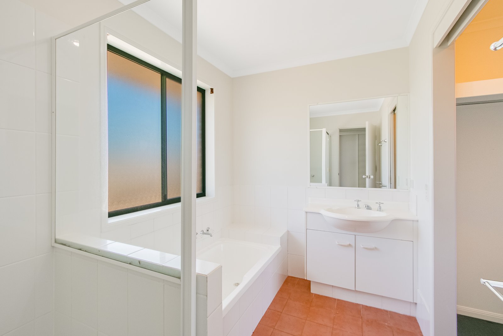 2/92-96 Greenway Drive BANORA POINT 7