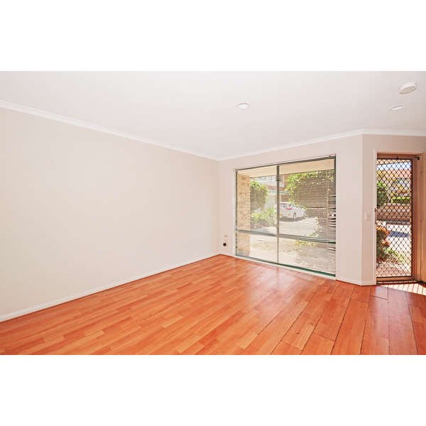 2/92-96 Greenway Drive BANORA POINT 2