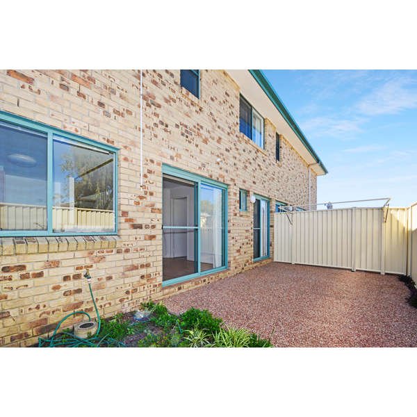 2/92-96 Greenway Drive BANORA POINT 5