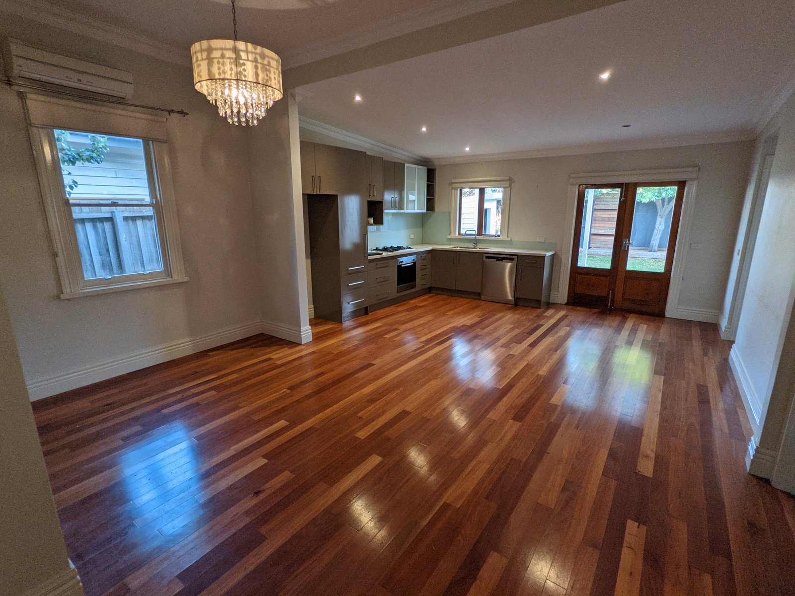 Gallery: 292 Myers Street