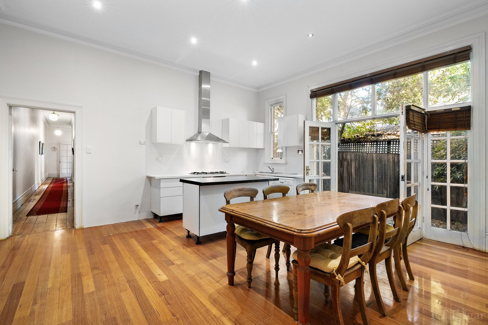Real Estate and Property in 292 Riversdale Road, Hawthorn East, VIC