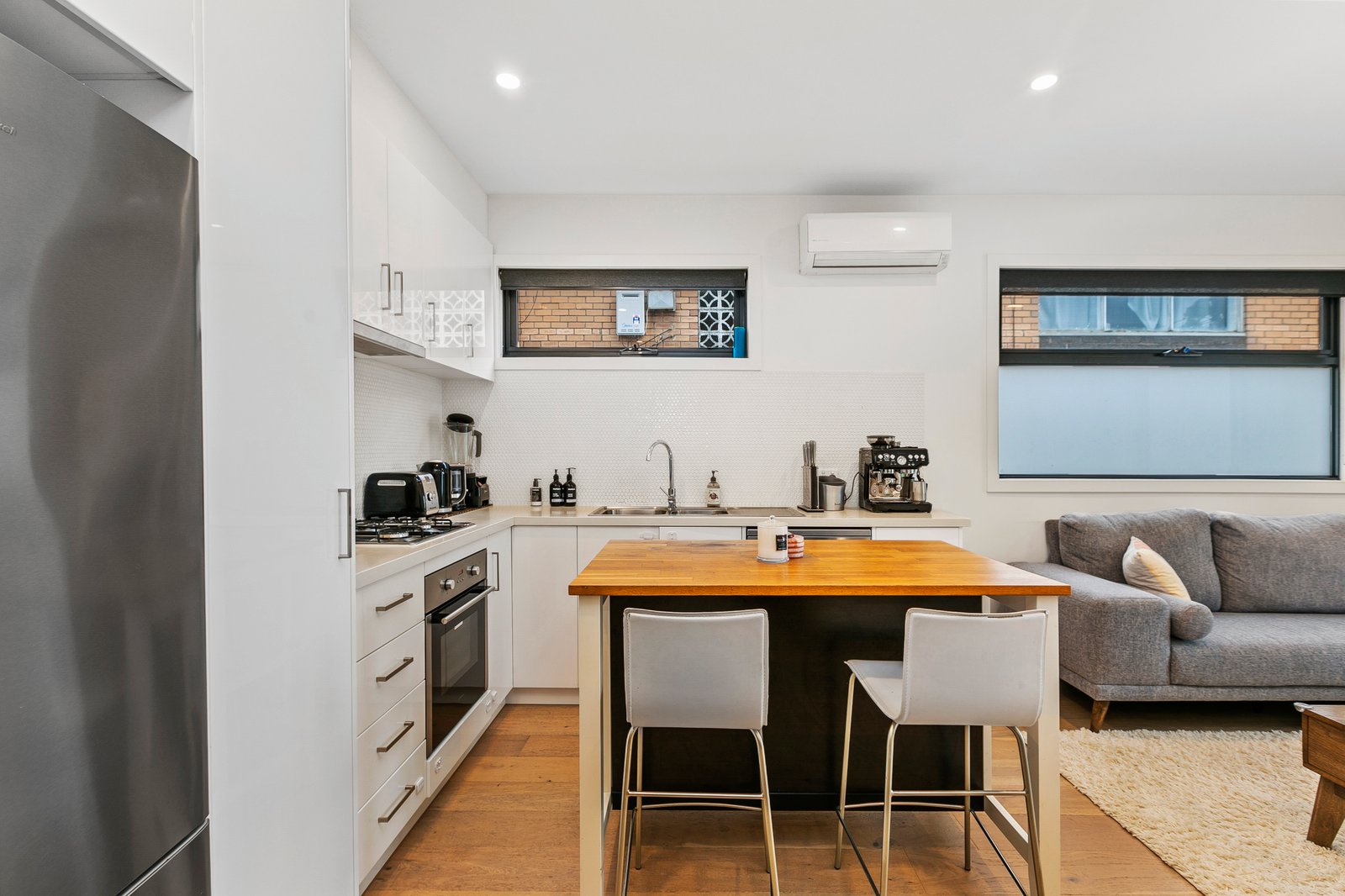 Gallery: 2/92 Roberts Street