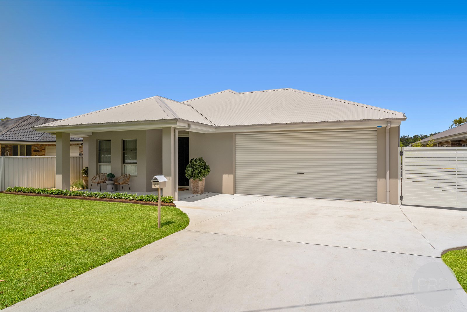 292 Soldiers Point Road SALAMANDER BAY 1