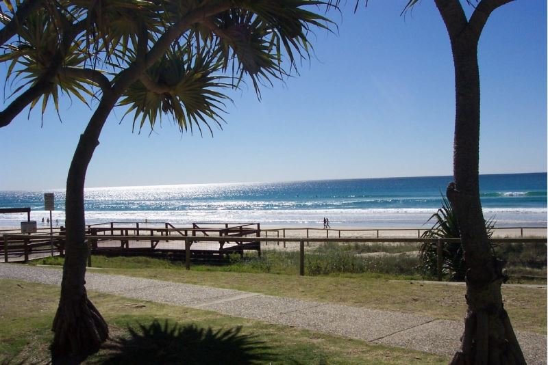 2/92 Sunshine Parade MIAMI 10