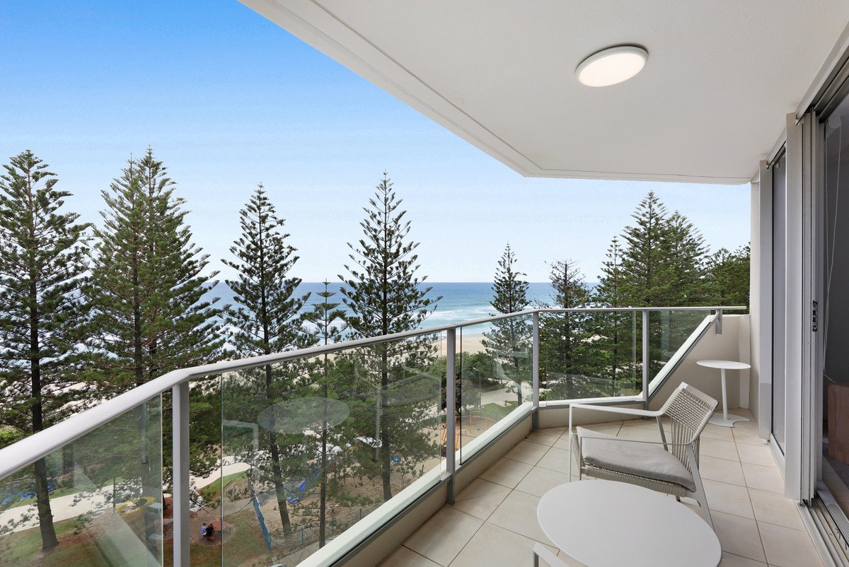 29/202 The Esplanade Burleigh Heads 11