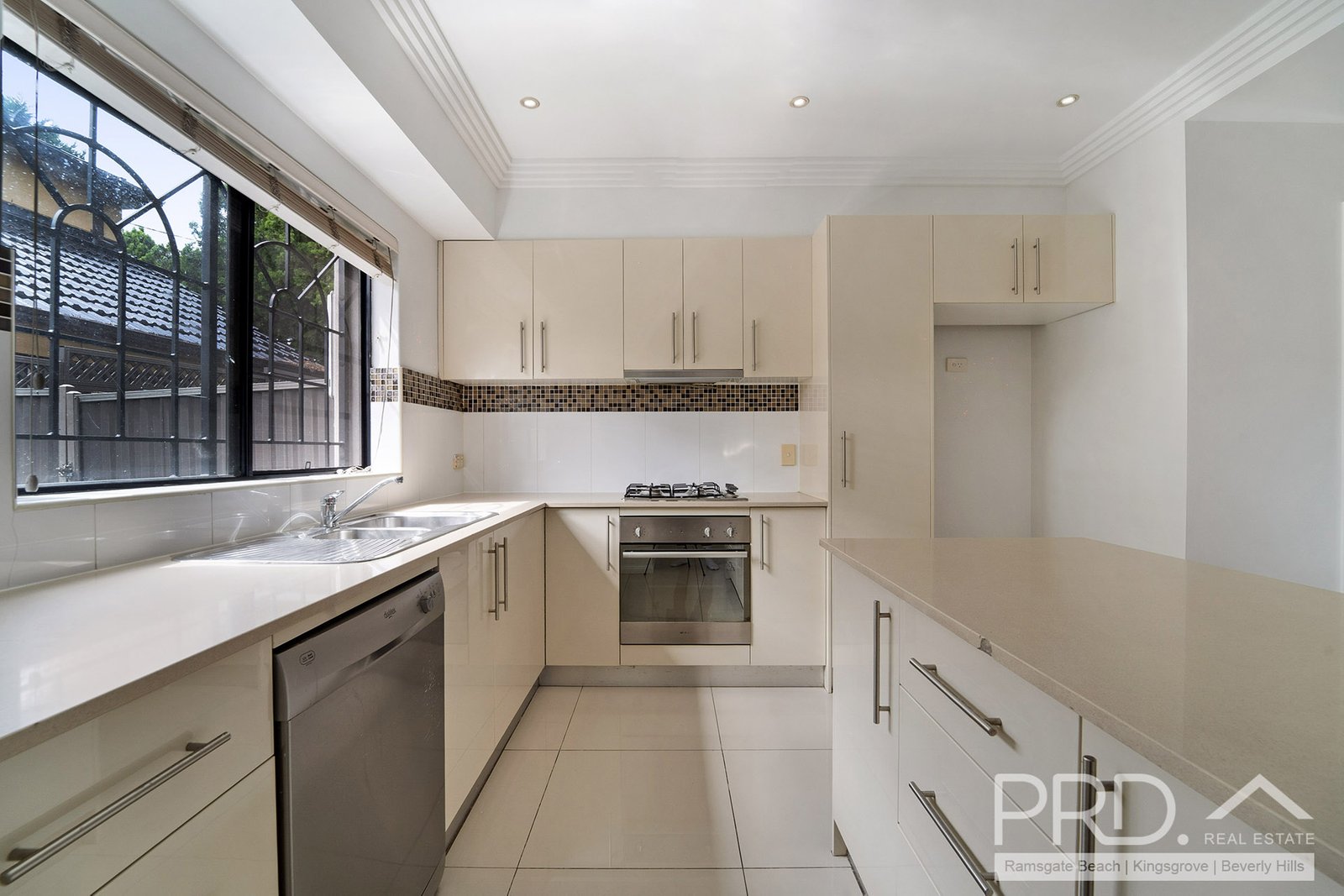 2/93-95 Burwood Road ENFIELD 3