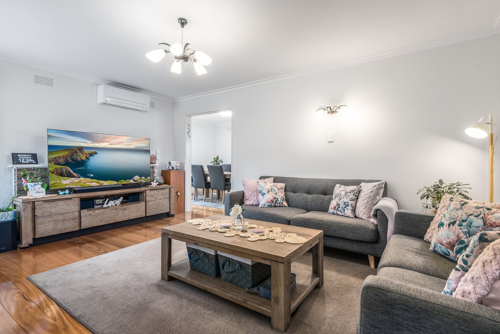 Gallery: 293 High Street