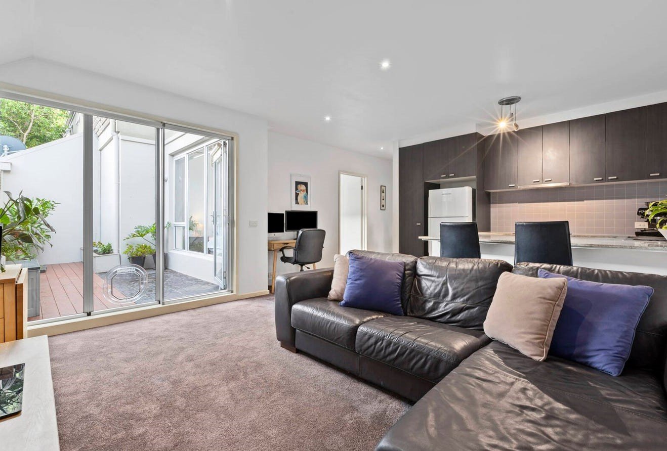 Gallery: 2/93 HIghett Road