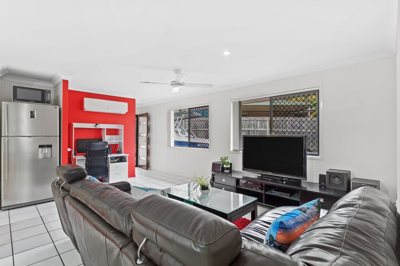2/93 Paddington Drive CARRARA 7