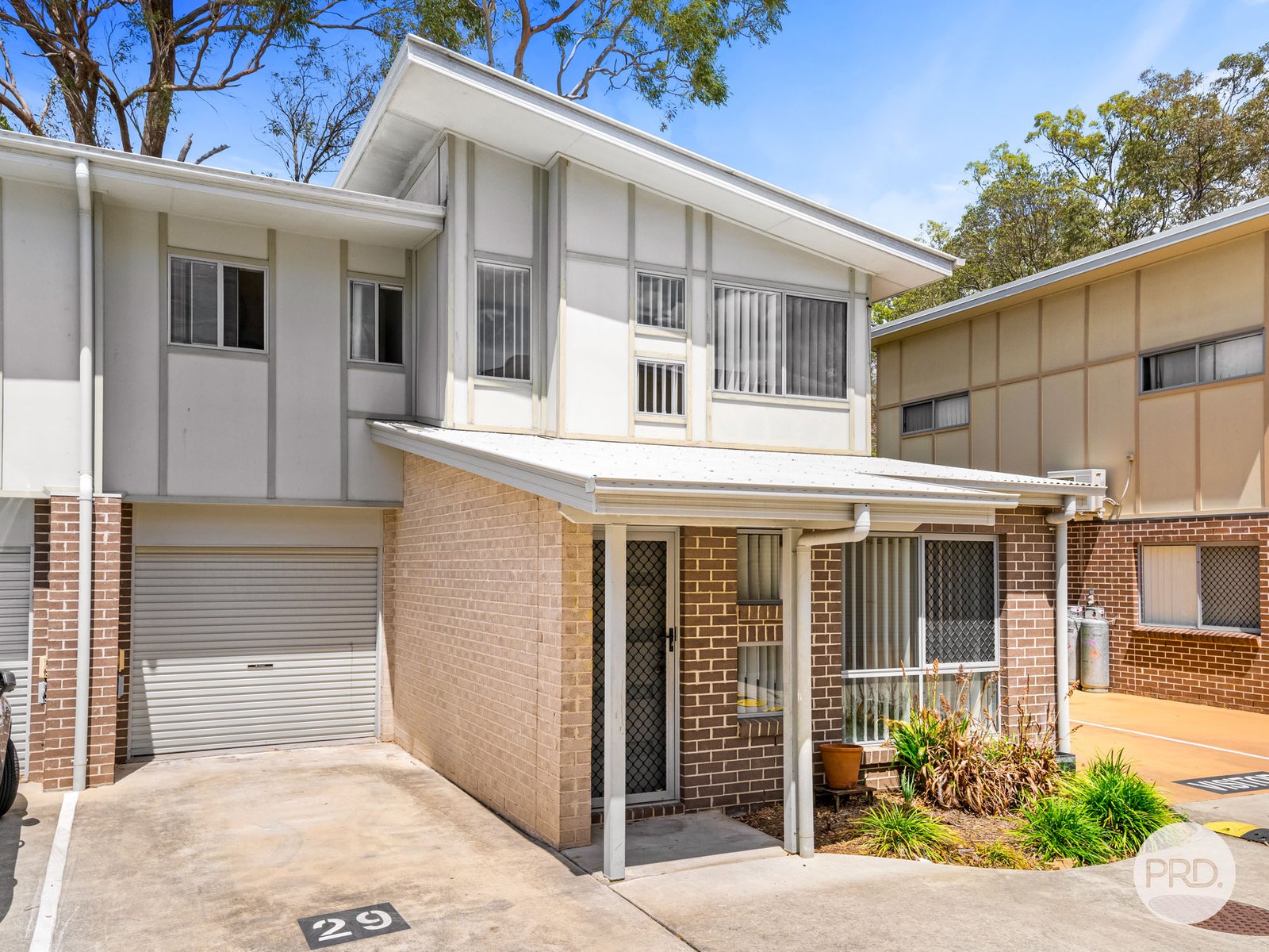 29/33-35 Jellicoe Street LOGANLEA 1