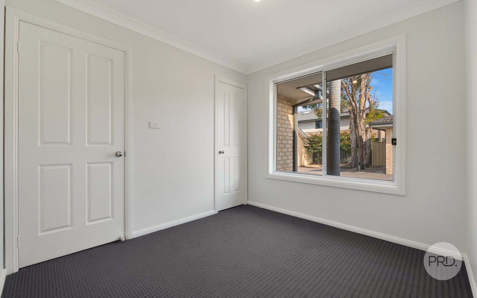 2/94 Adelaide Street OXLEY PARK 8