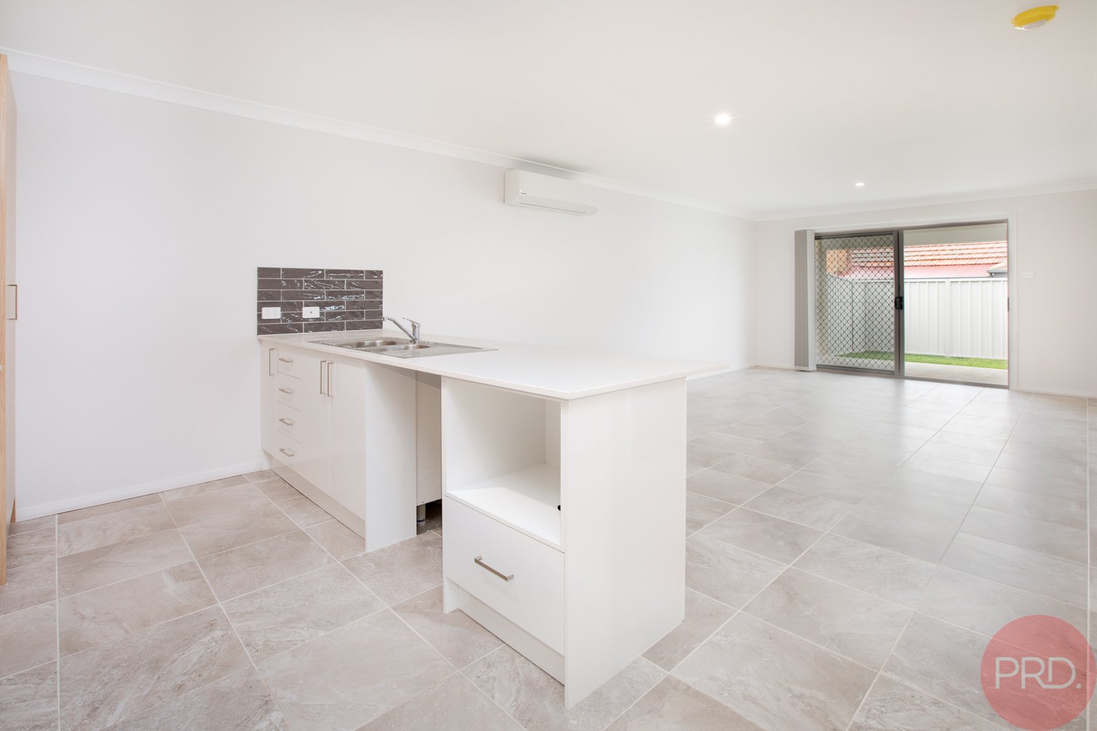 2/94 Flinders Street EAST MAITLAND 10