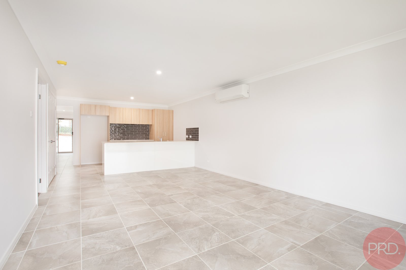 2/94 Flinders Street EAST MAITLAND 11