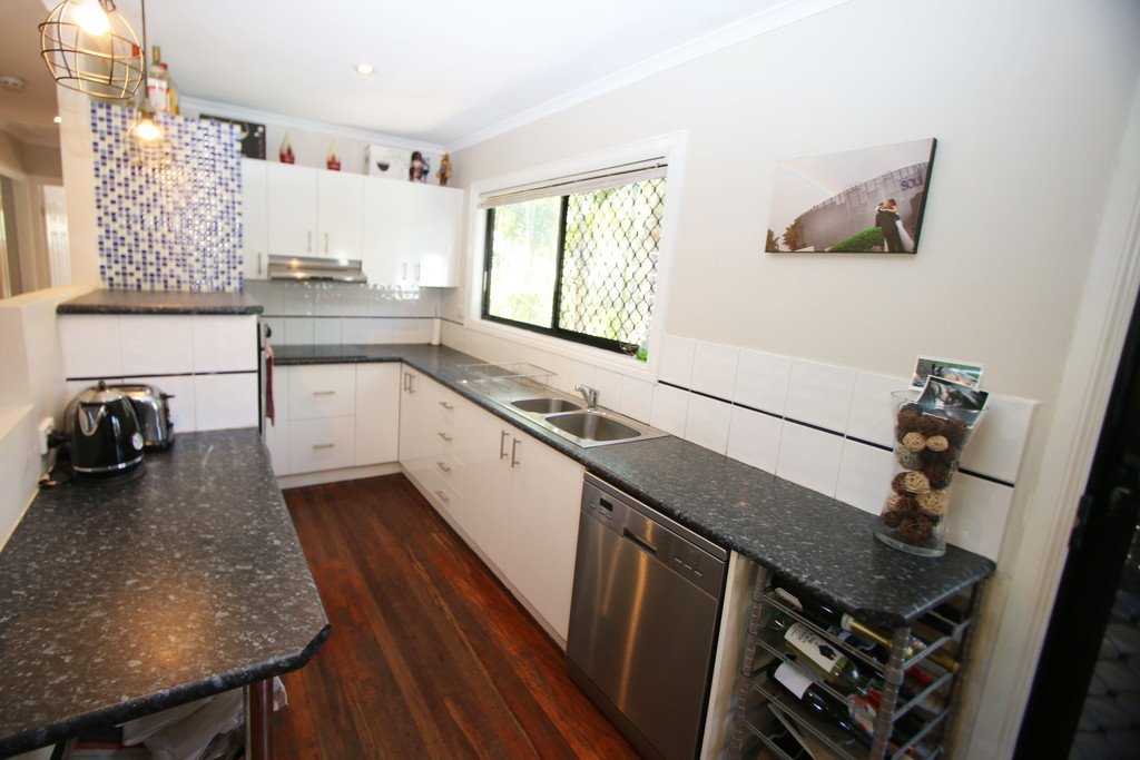 294 Government Road LABRADOR 2