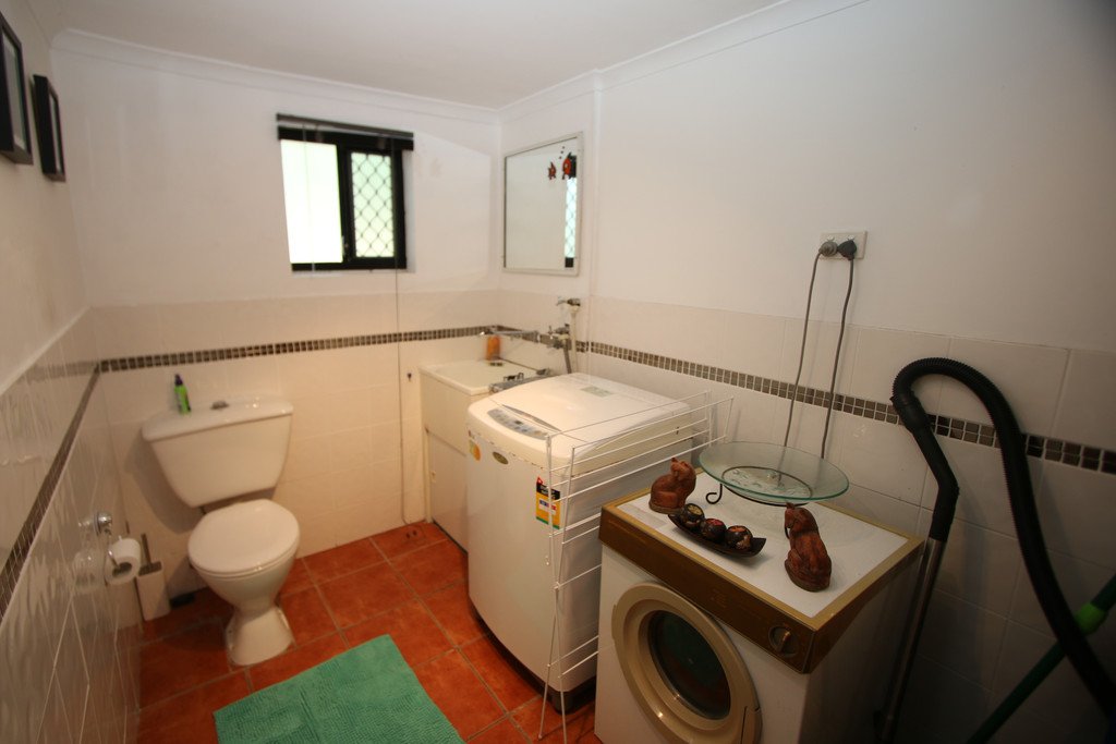 294 Government Road LABRADOR 12