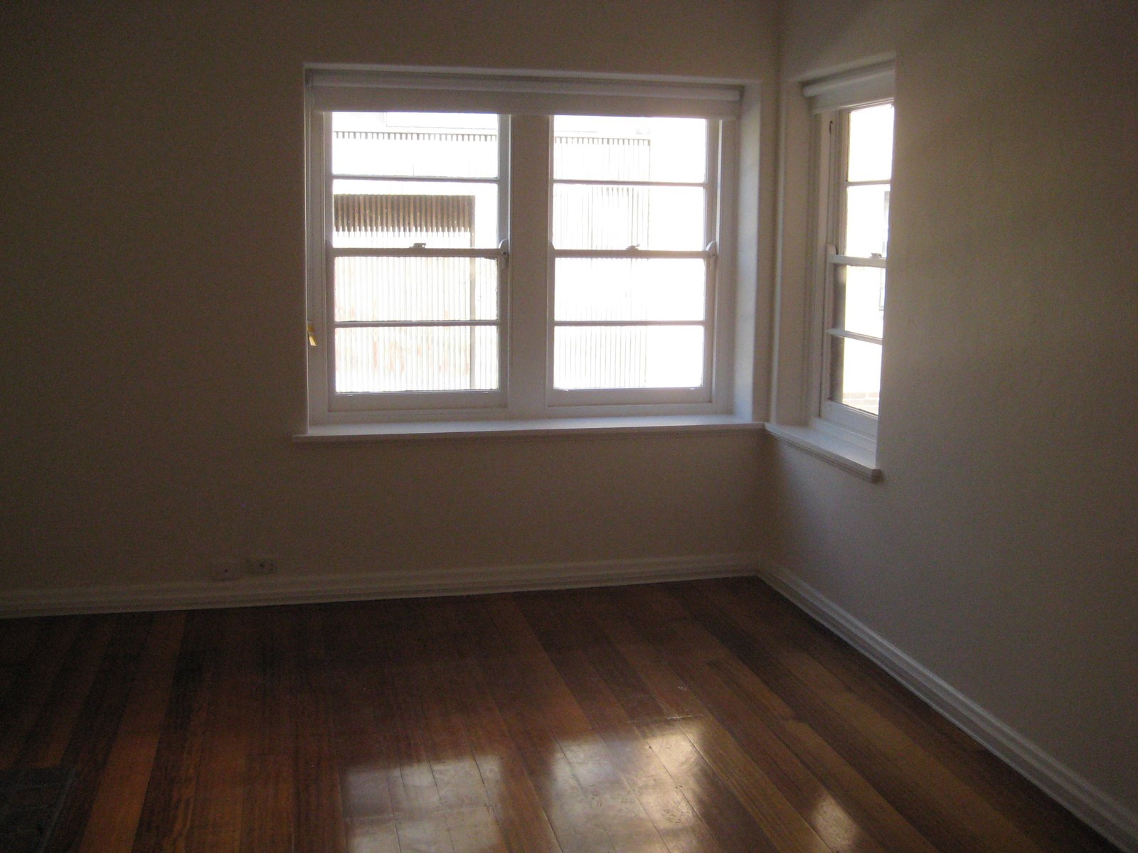 Gallery: 2/94 Millswyn Street