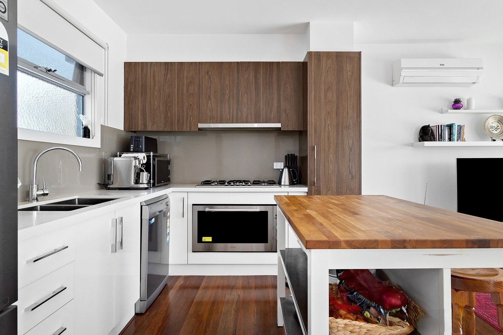 Real Estate and Property in 2/94 Wood Street, Preston, VIC