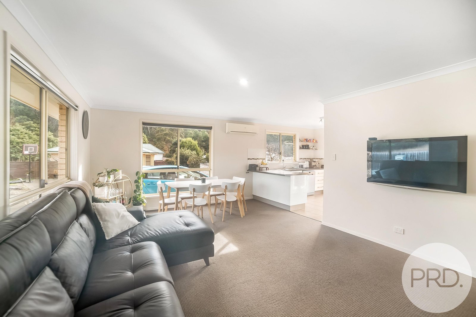 2/946 Cambridge Road CAMBRIDGE 2
