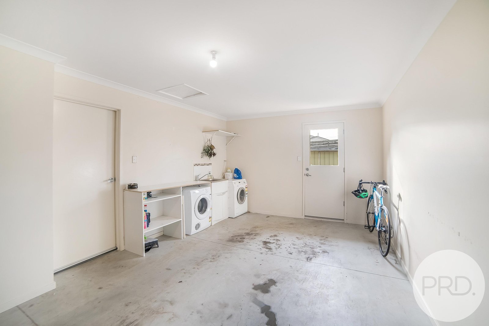 2/946 Cambridge Road CAMBRIDGE 8