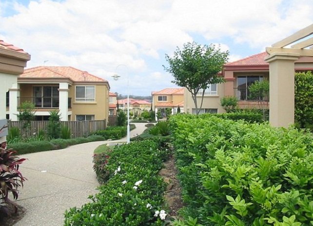 29/480 Christine Ave  ROBINA 14