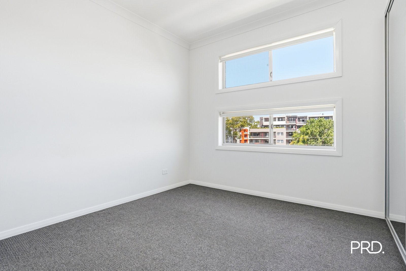 29/49 Essington St  Wentworthville 2