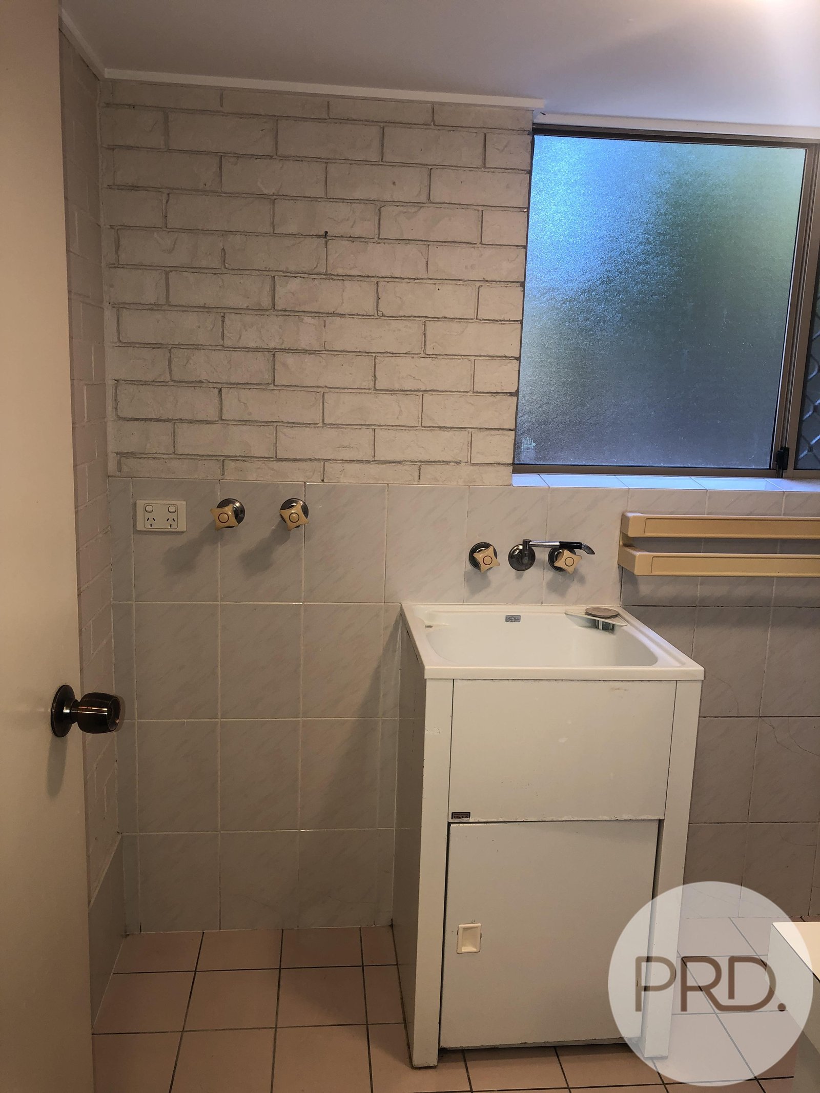 2/95-97 Earl Street GREENSLOPES 7