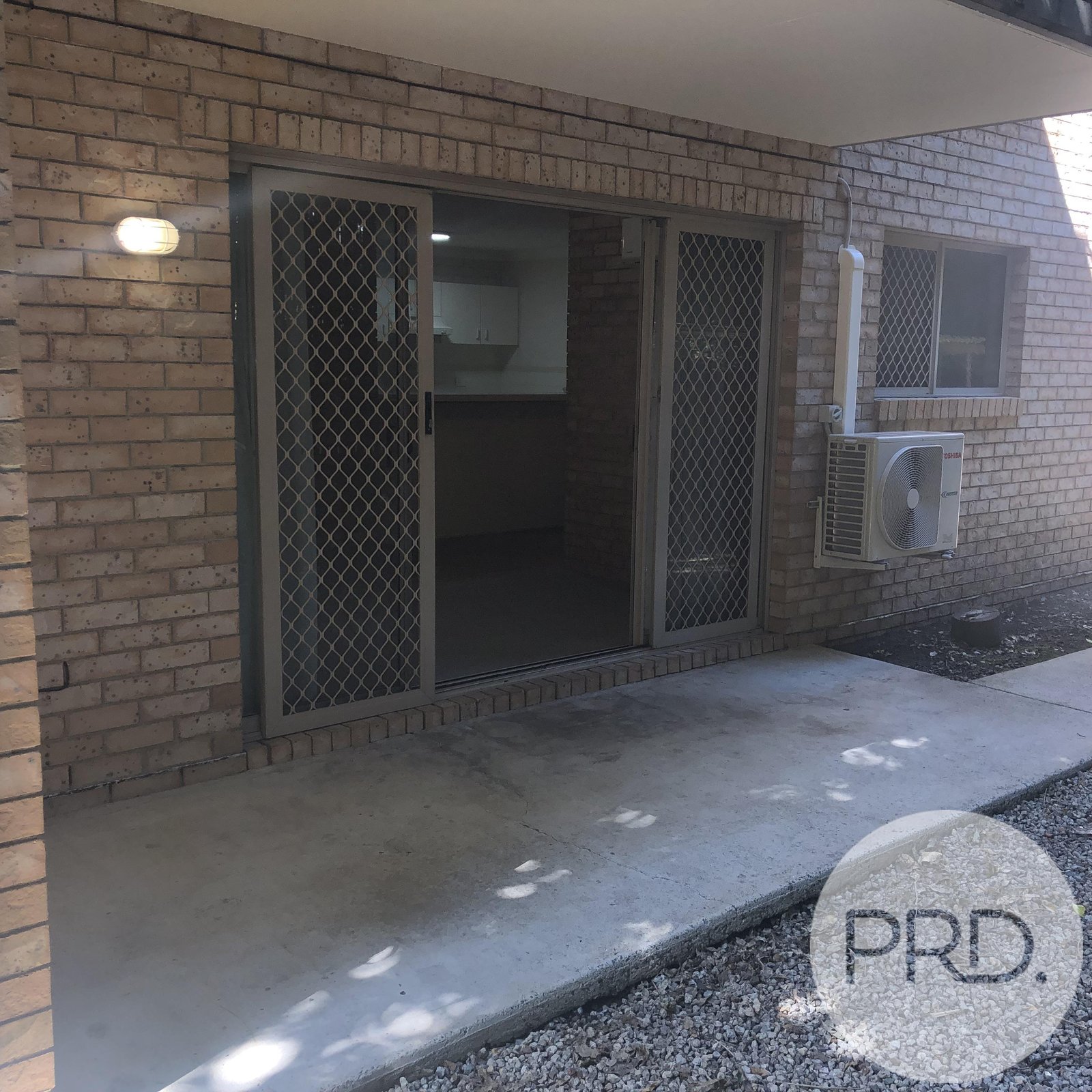 2/95-97 Earl Street GREENSLOPES 11