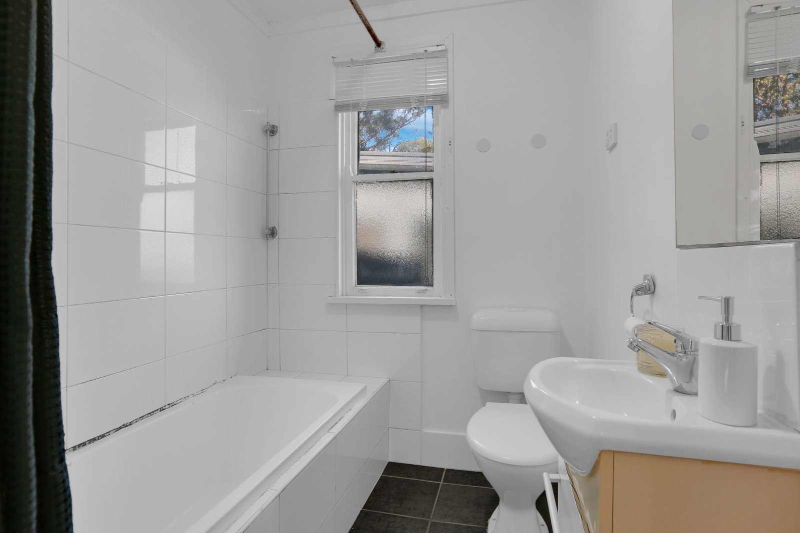 295 Flagstaff Road BERKELEY 3