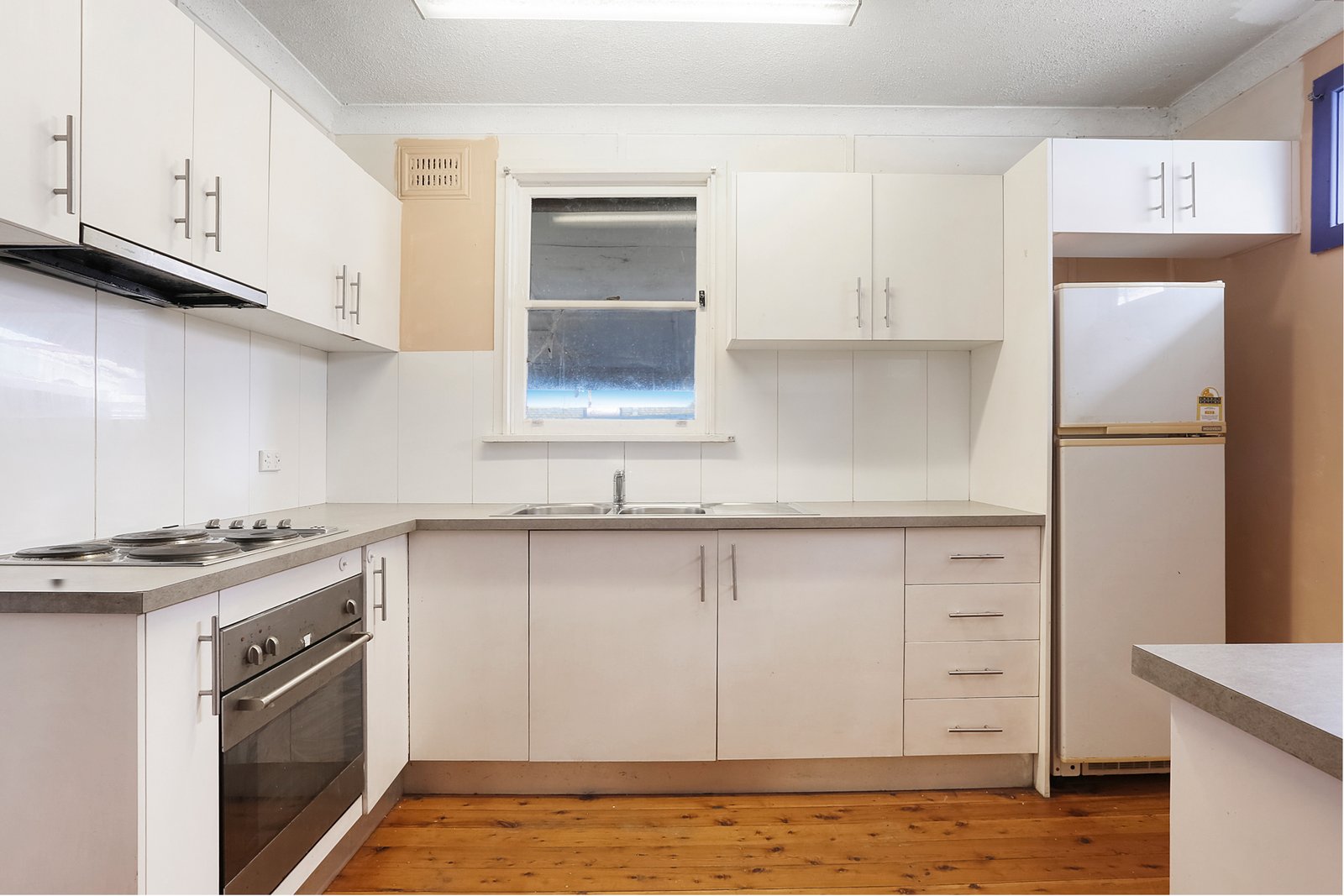 295 Northcliffe Drive BERKELEY 3