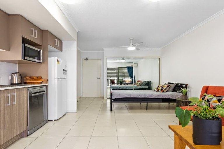 29/50 Collier Street STAFFORD 4