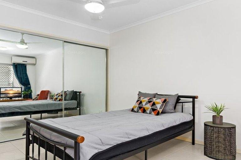 29/50 Collier Street STAFFORD 7