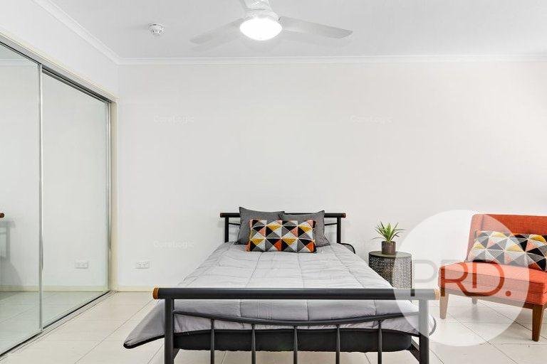 29/50 Collier Street STAFFORD 8