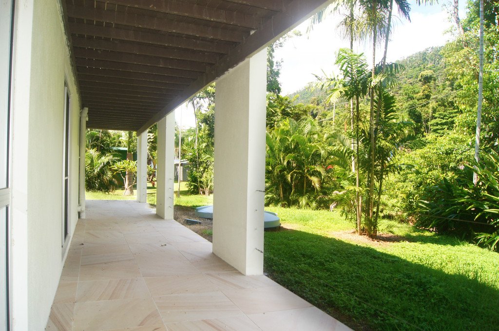 2951 Shute Harbour Road FLAMETREE 6