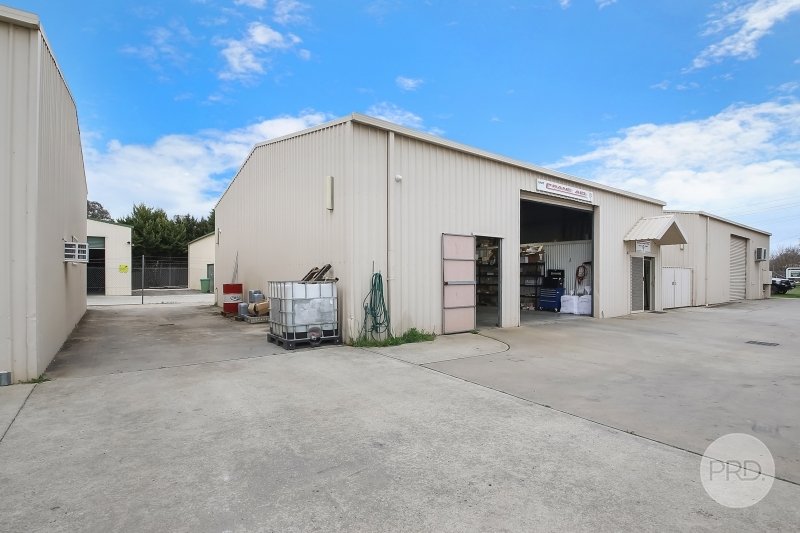 2/958 Carcoola Street NORTH ALBURY 2