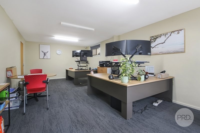 2/958 Carcoola Street NORTH ALBURY 3