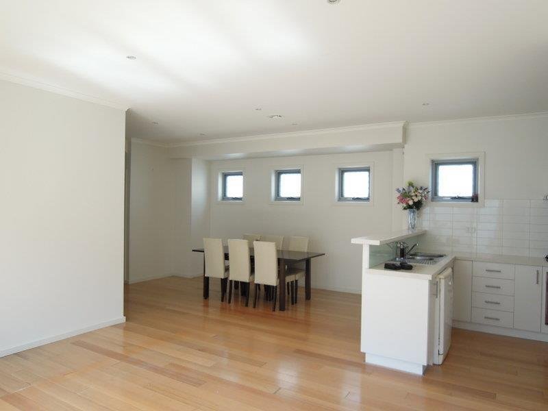 Gallery: 2/96-98 Roberts Street