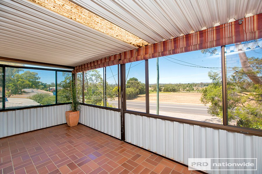 296 Armidale Road TAMWORTH 10