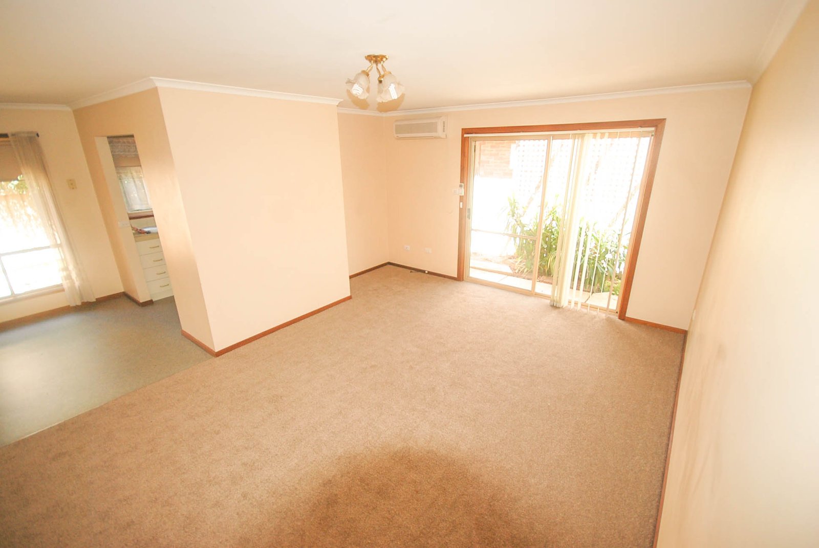 2/96 Crampton Street WAGGA WAGGA 3