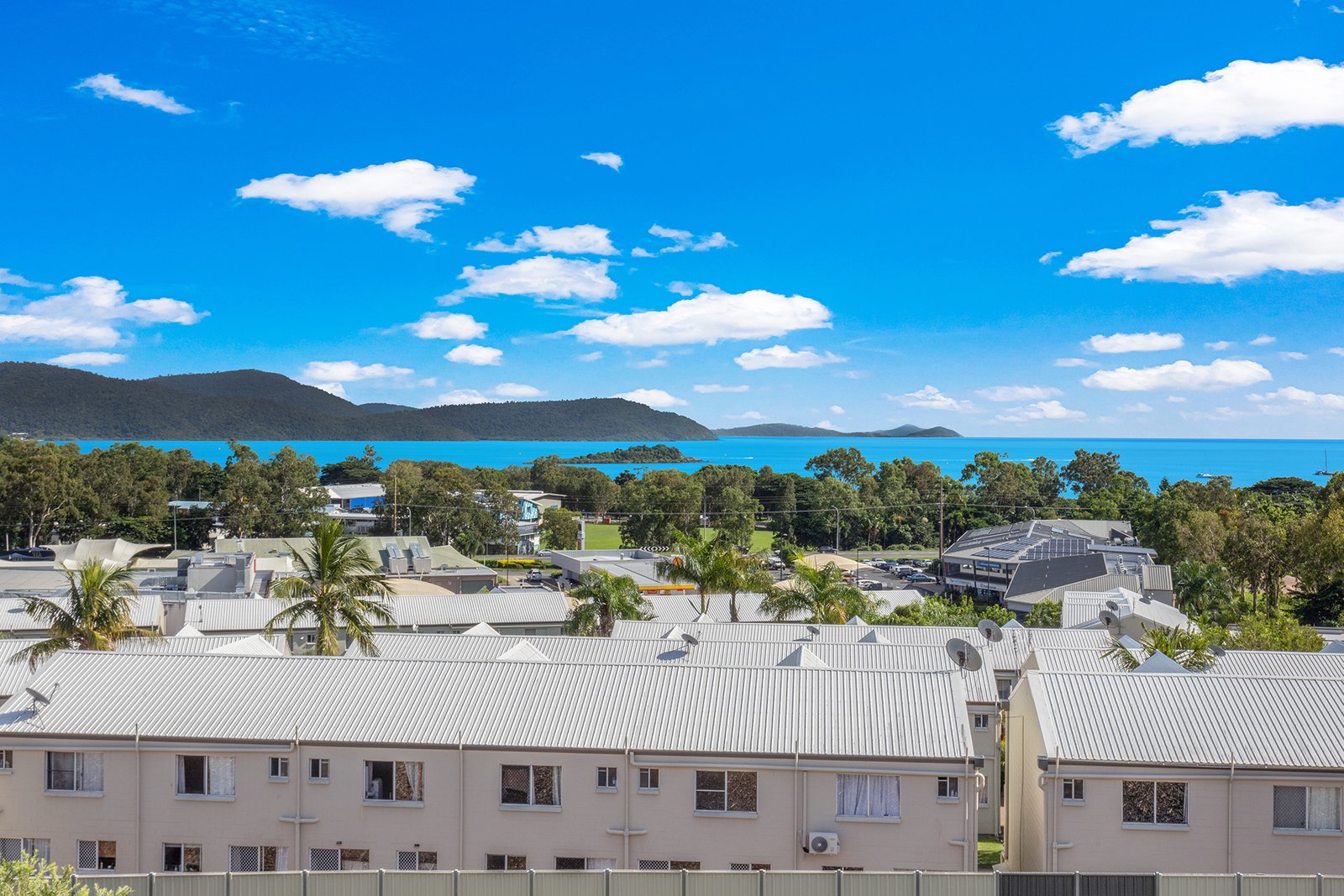 29/6 Eshelby Drive CANNONVALE 13