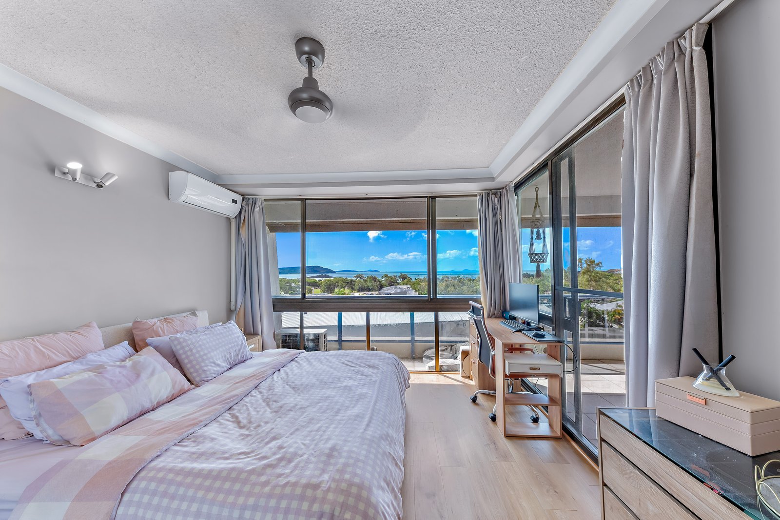29/6 Eshelby Drive CANNONVALE 7